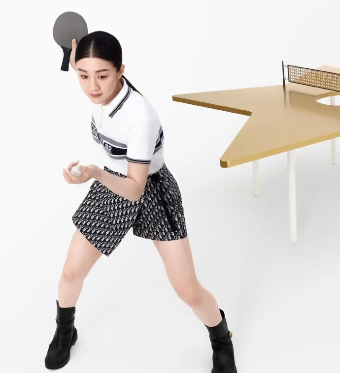 陳夢之前穿Dior作勢揮拍。翻攝Dior的IG