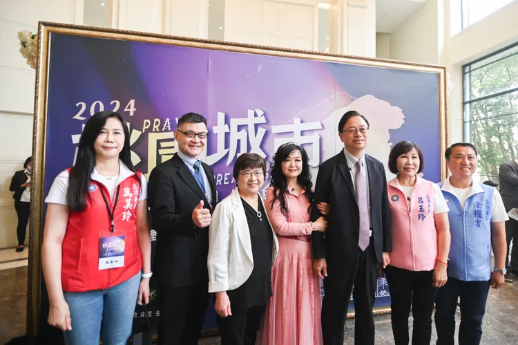 張善政等人出席桃園城市祈禱早餐會。桃園市府提供