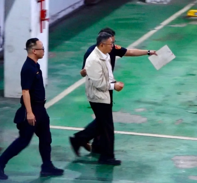 柯文哲日前遭收押禁見，9日律師團發聲明決定不抗告。莊宗達攝