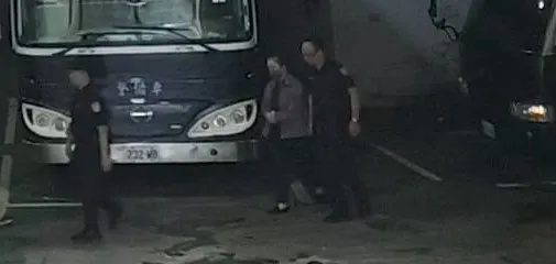 同步偵辦京華城、北市科案!應曉薇與男友同時出庭應訊 北市科案約談官商近10人