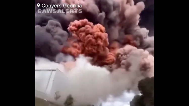 近距離氯氣畫面。翻攝自X@lebang_moloi 