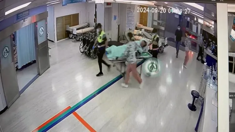 早餐店林姓老闆娘送醫，全身有30%燒燙傷。民眾提供