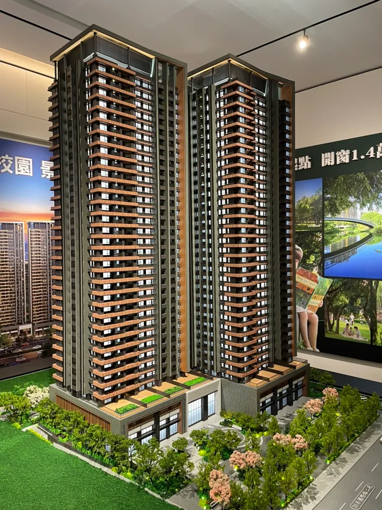 「悦讀伊頓」模型外觀照。張瑞傑攝