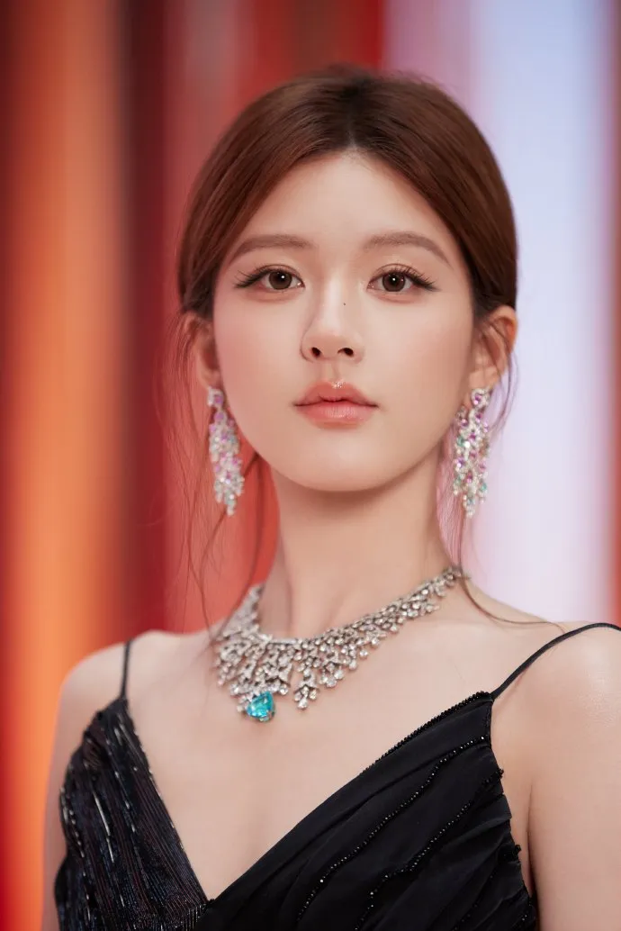 趙露思身陷整形疑雲。翻攝趙露思微博