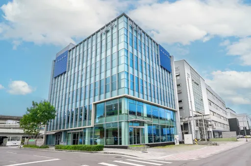 VOLVO台北濱江全新展示服務中心正式落成 享松山機場首排地景