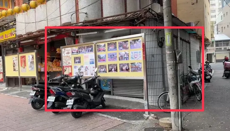 店家本是三角窗，但後來關閉一側，改在靠廟埕一做生意，就傳出占用廟地的爭議。民眾提供