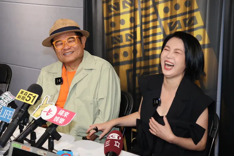 許效舜、苗可麗默默在澎恰恰身邊給予應援。莊宗達攝