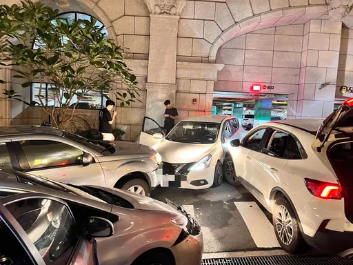 萧美琴寓所楼下传枪响 警围捕窃盗集团首脑!5人变装偷虾皮无人智取店