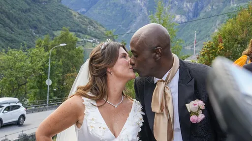 通靈公主與薩滿巫師完婚 是否就此幸福美滿備受矚目