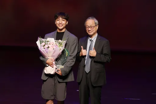 舞躍大地邱柏盛奪冠 李遠頒獎:擬增Taiwan Top演藝團補助