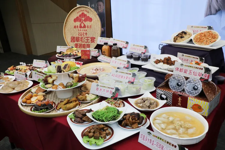 國華友愛商圈發展協會9月29日首度舉辦「國華松王宴」，今天公布菜色。南市府提供