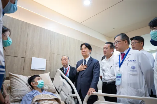 賴清德趕赴台中慰問受傷飛官謝沛勳！要求國防部妥善安排後續照顧