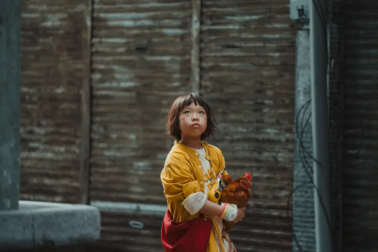 「胖球人生」童星陳馨妃（斯拉）出演的《殺雞》。高雄電影節提供