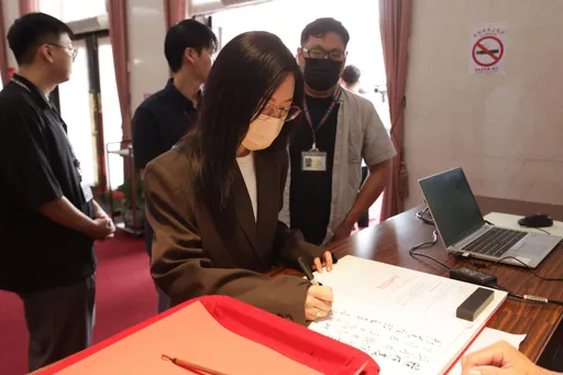 痛失摯愛!吳沛憶今振作重回立院 網刷一排:加油