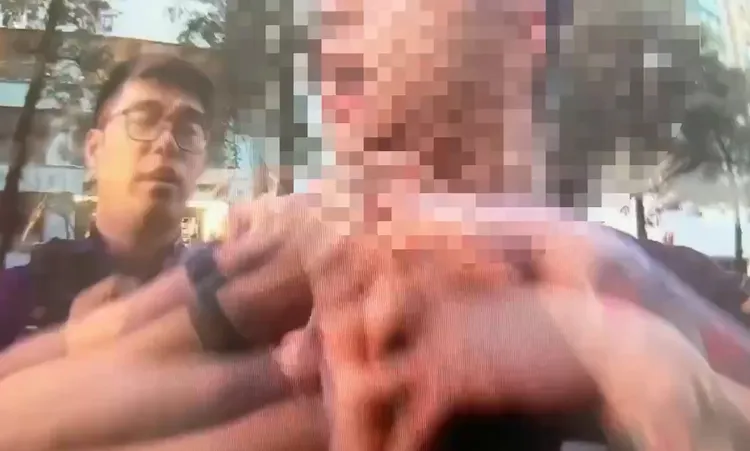 丁男在警方到場後仍不斷咆哮。警方提供