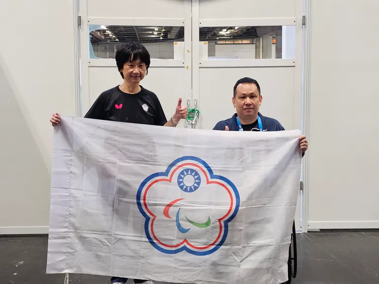 程銘志摘下巴黎帕運銀牌。 體育署提供