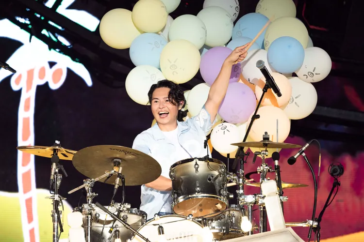 哲謙。相信音樂提供