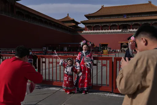 中國7兆美元全流光!謝金河:像浴缸塞子沒塞好 這3國成最大受惠者