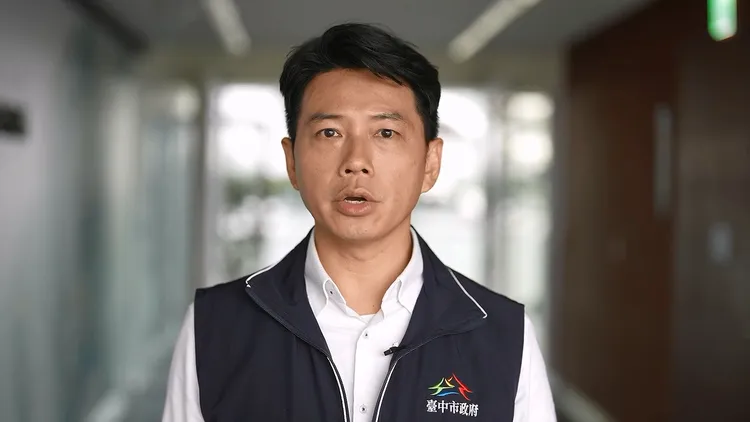 台中市交通局局葉昭甫宣布明起收回巨業交通目前最賺錢的台灣大道300號路線營運路權3個月。市府提供