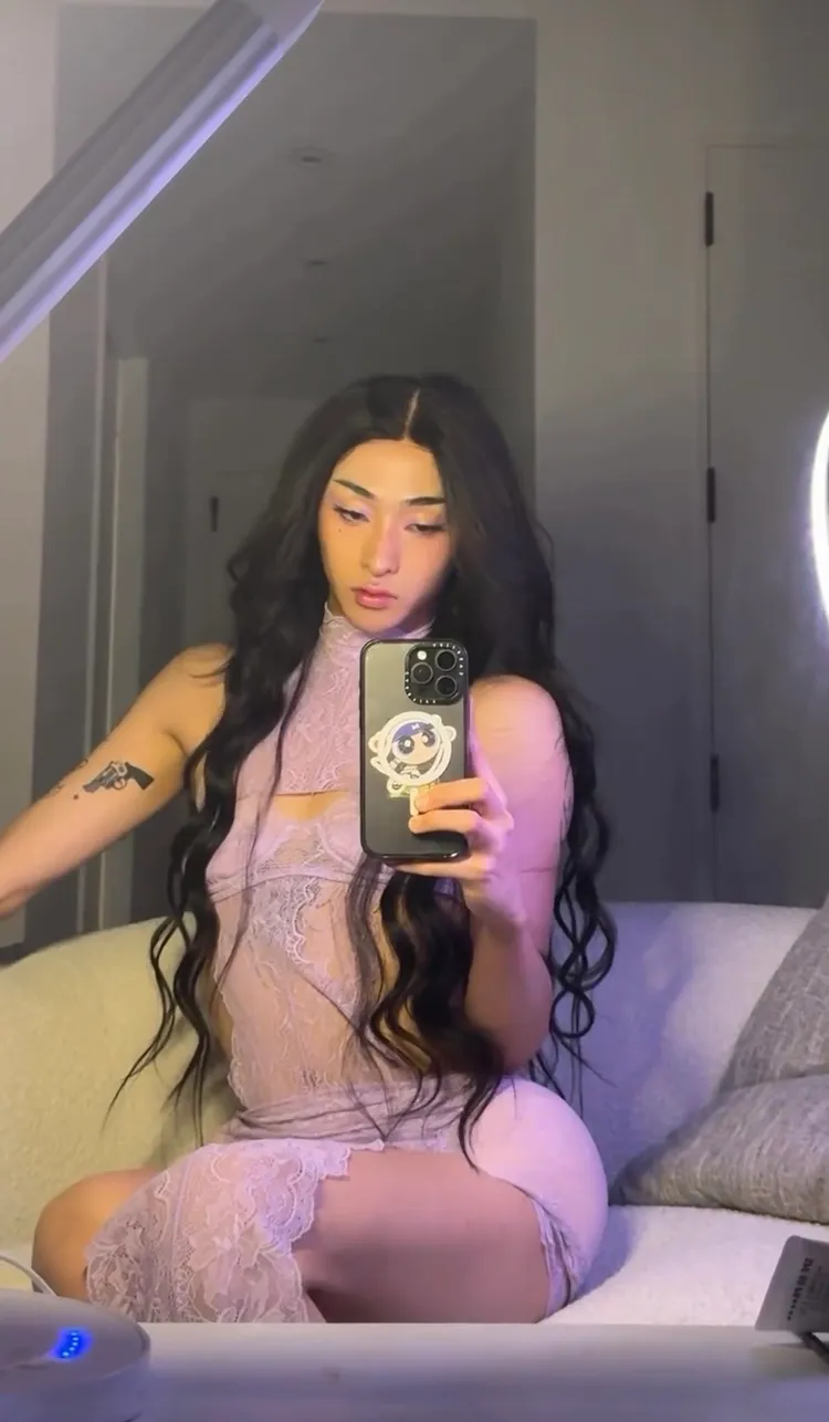 庾恩利曬出自拍照。翻攝庾恩利IG限動