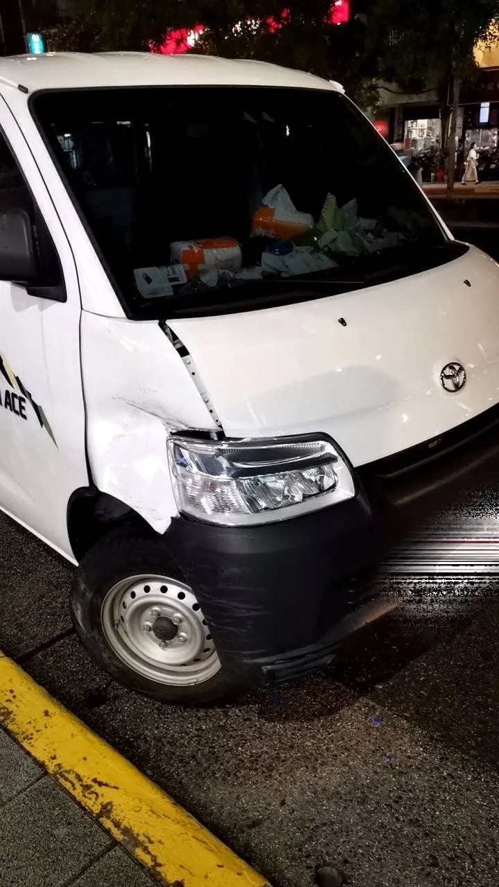 肇事小貨車。警方提供