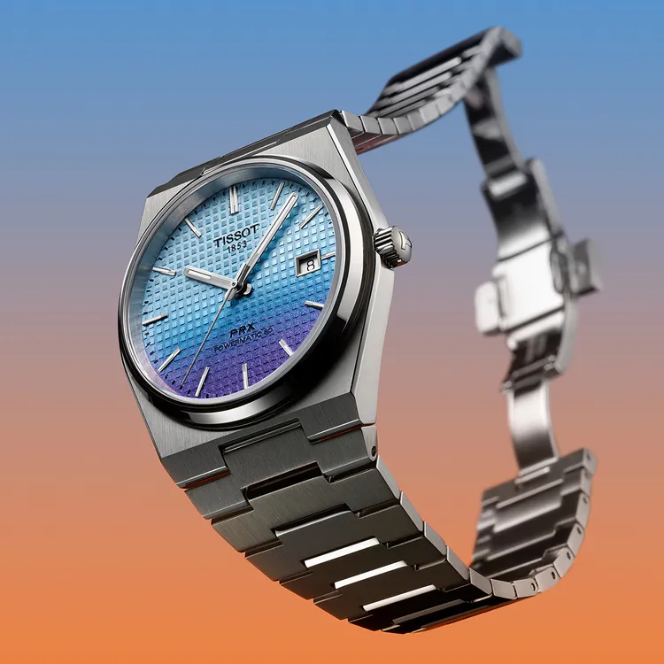 PRX冰河藍漸層自動腕錶40mm，2萬3200元。品牌提供