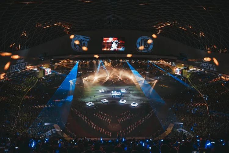 五月天首唱台北大巨蛋空拍圖。相信音樂提供