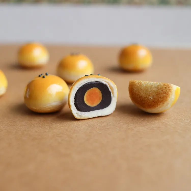 蜜斯手作｜蛋黃酥耳環。業者提供