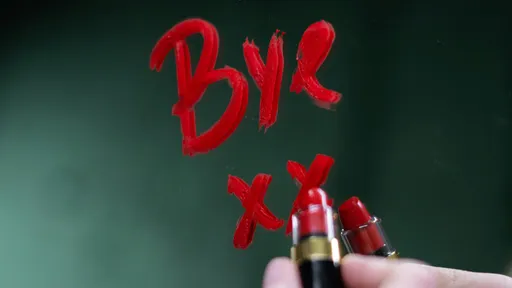 男友家婚前就算計　女怒嗆「不嫁了」：竟想用iPhone拍婚紗！