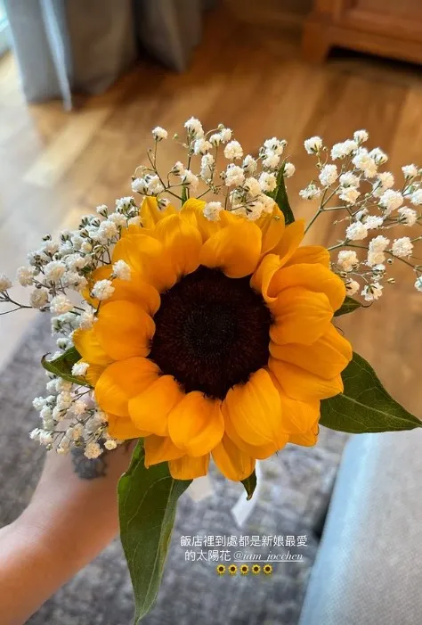 賴薇如表示飯店裡到處是新娘子最愛的太陽花。翻攝賴薇如IG