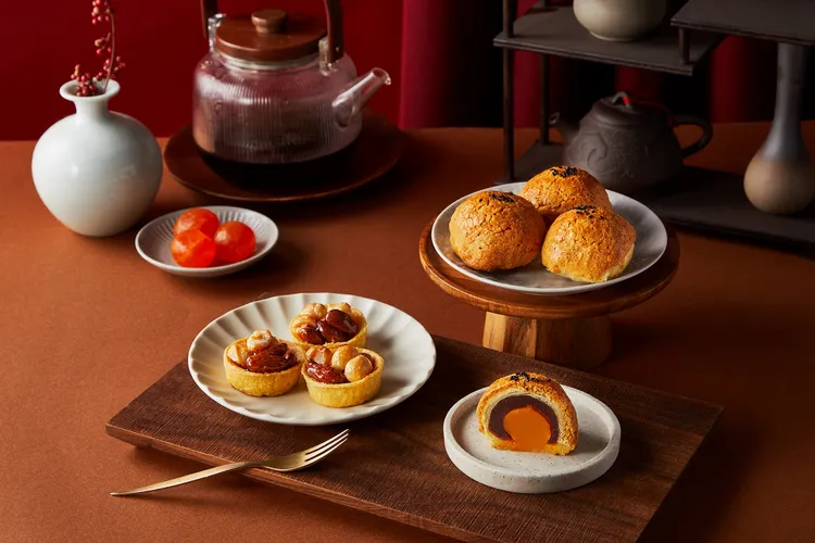 錦霞樓「錦甘蟹流心奶黃月餅禮盒」原價1,010元、優惠價699元