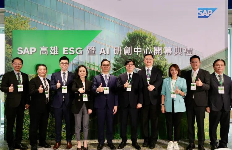SAP 高雄 ESG 暨 AI 研創中心盛大開幕，高市府、成功大學、SGS Taiwan皆出席開幕典禮。經發局提供