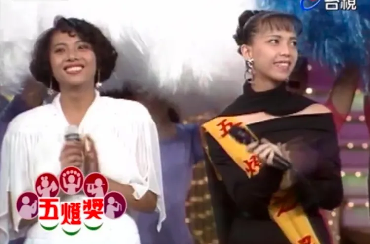 田銀花當時在《五燈獎》和張惠妹三度平手。翻攝吳鎮安臉書