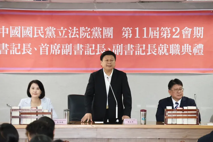 國民黨團書記長由林思銘委員擔任、首席副書記長由王鴻薇擔任。記者莊宗達攝