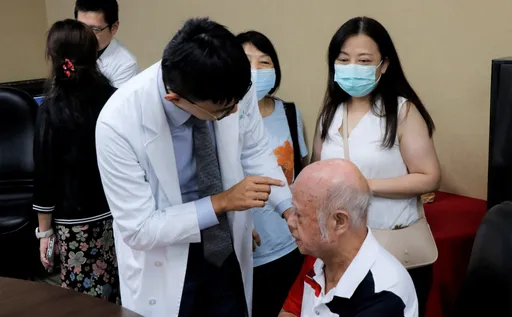 高齡福音!光動力治療 克服皮膚紅腫脫屑「多發性日光角化症」