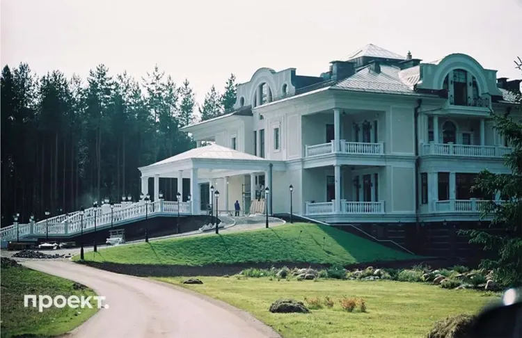 普丁的私生子據說住在這棟位於瓦爾代湖畔的豪宅。翻攝The Sun