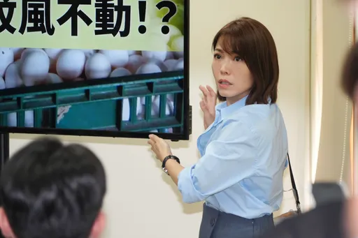 批陳智菡拿新竹兒醫操作 「萬老師」狠嗆:別為建功沒了道德底線