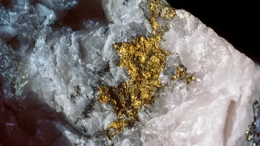 地震有意外的驚喜!?  竟把「這礦物」變超大金塊