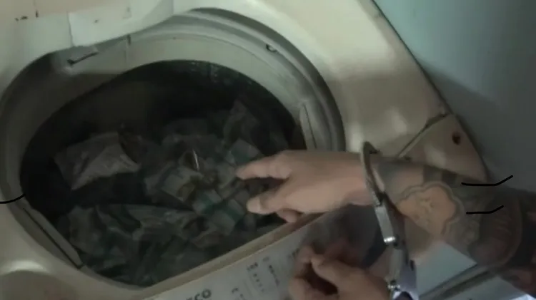 高姓兄弟在偏僻倉庫存放、分裝毒品，藏在洗衣機中掩人耳目。翻攝照片