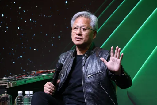 Blackwell晶片客戶爭搶！黃仁勳直喊輝達業績能狂飆　台積電是大功臣