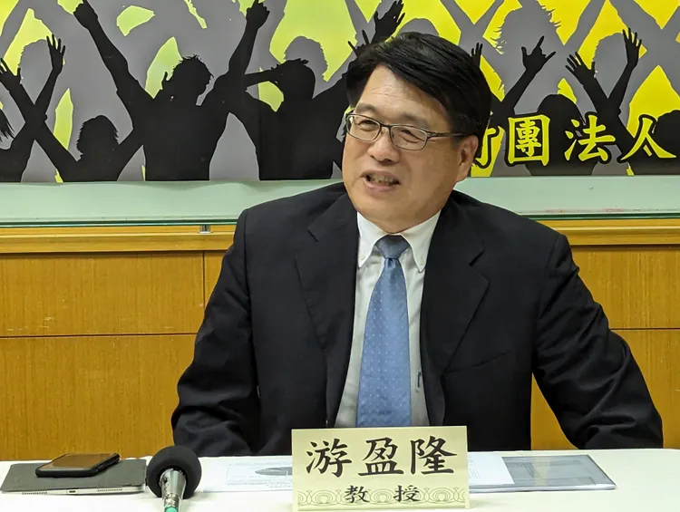 台灣民意基金會董事長游盈隆蘇柏銓攝