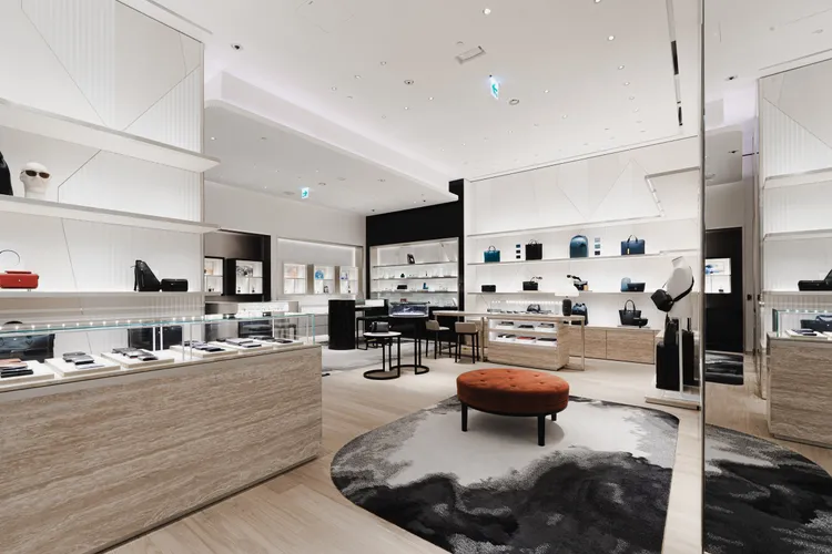 萬寶龍板橋大遠百專賣店皮件區。品牌提供