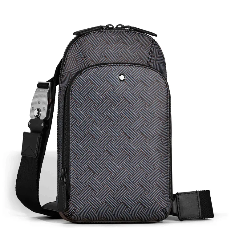 Extreme 3.0系列單肩包，4萬5400元。品牌提供