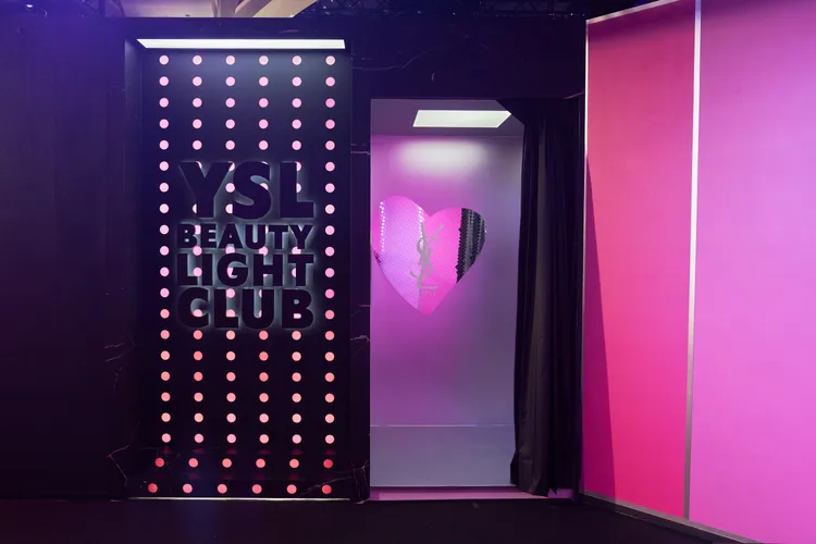 YSL奢光派對拍貼機。品牌提供