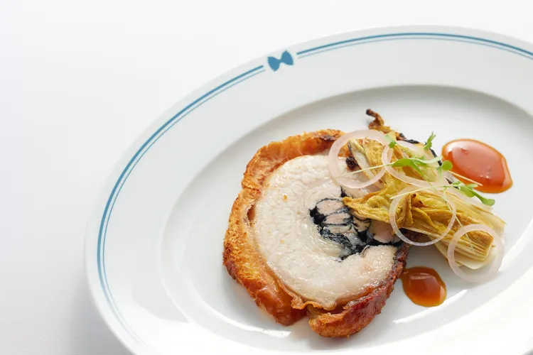 噶瑪蘭脆皮豬肉捲。業者提供