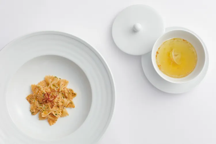 烏魚子蝴蝶麵。業者提供