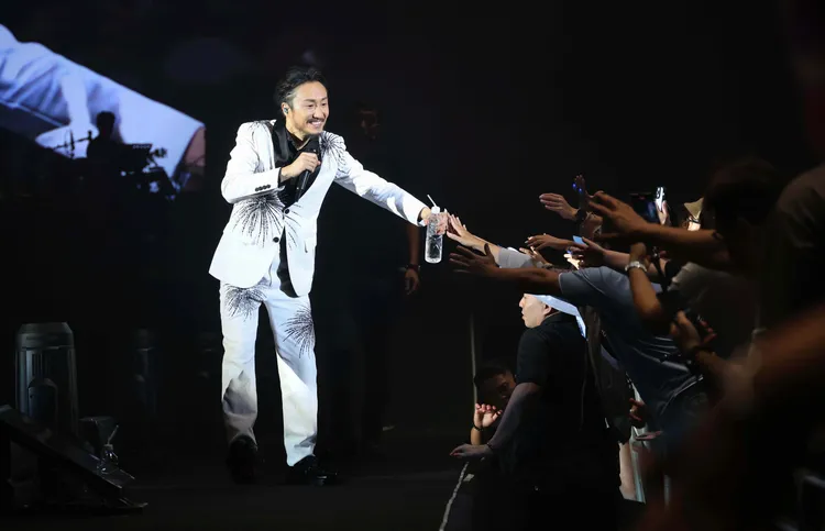 鄭中基兩天皆是萬人滿場特別開心。寬宏藝術提供