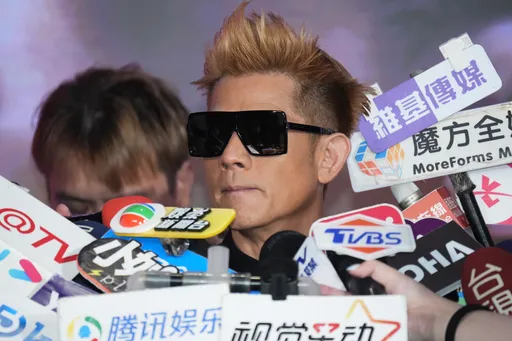 好心疼！郭富城記者會開到一半哭了　墨鏡下淚在眼眶打轉