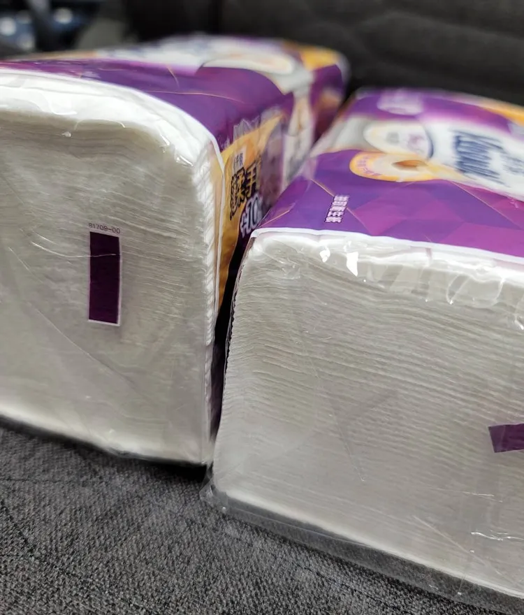 網友翻出2年前買的衛生紙對比。翻攝「Costco好市多 商品經驗老實說」臉書