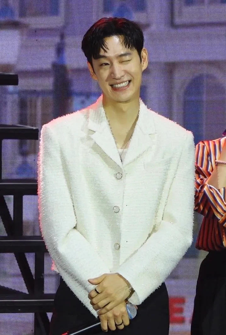 李帝勳重現「帝勳式微笑」。莊宗達攝